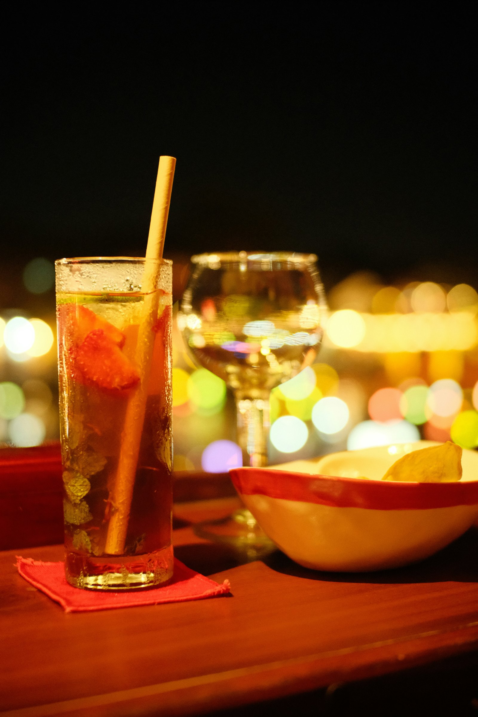 SUPER LATIVO - Finger Food, Drink e Musica